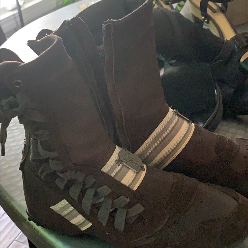 Diesel boots